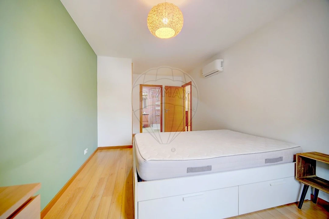 Apartamento T1 para Arrendamento em Venteira Foto 12