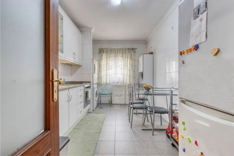 Apartamento T2 para Arrendamento em Canidelo Foto 9