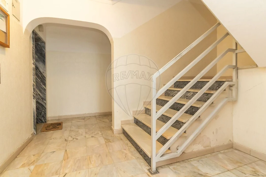 Apartamento T2 para Venda em Corroios Foto 4