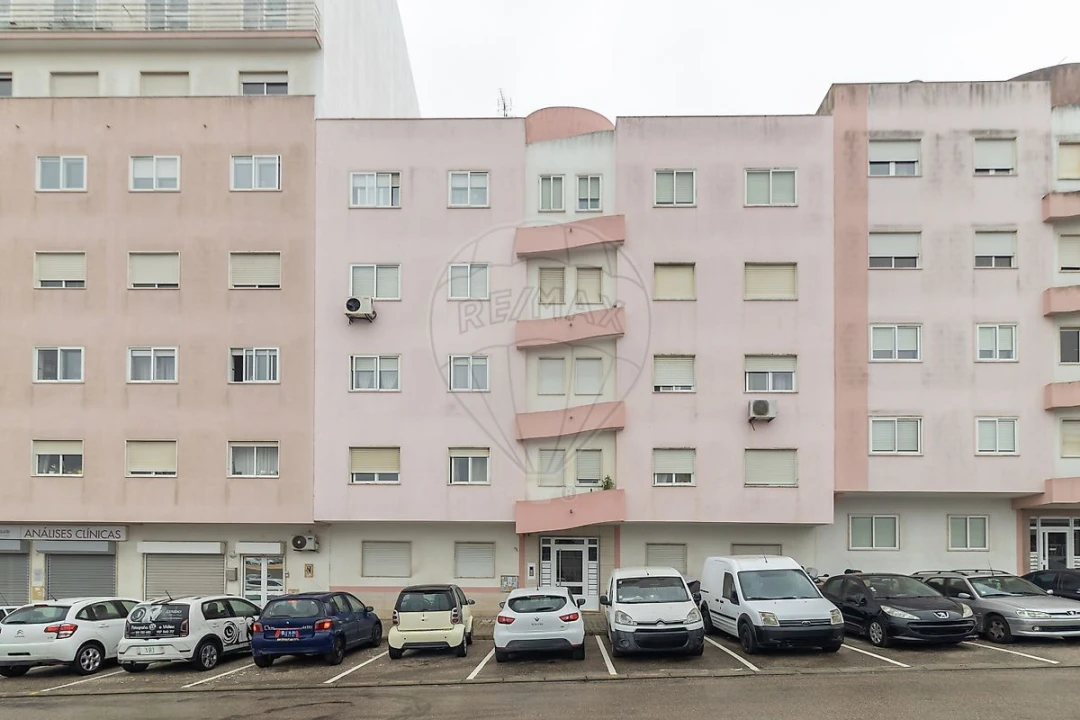 Apartamento T2 para Venda em Corroios Foto 3
