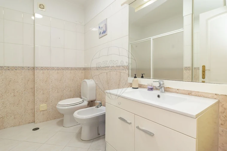 Apartamento T2 para Venda em Corroios Foto 8