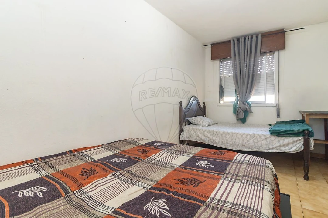 Apartamento T2 para Venda em Corroios Foto 12