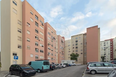 Apartamento T2 para Venda em Corroios