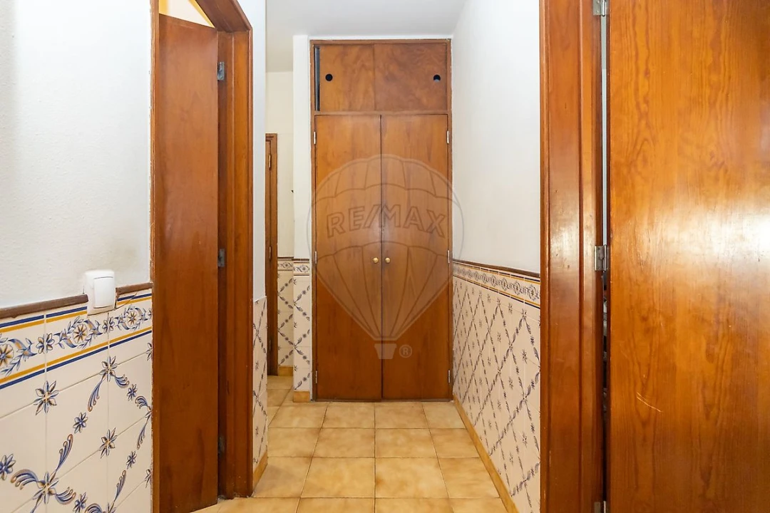 Apartamento T2 para Venda em Corroios Foto 10