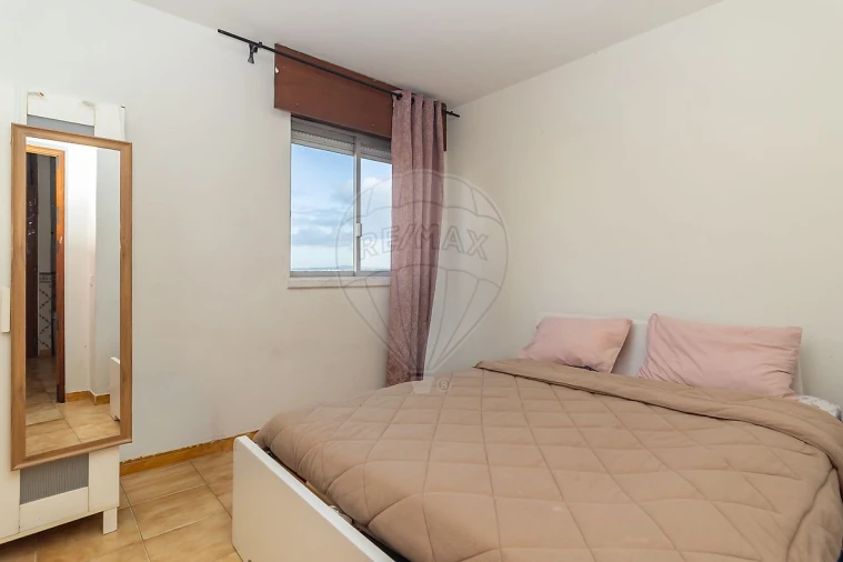 Apartamento T2 para Venda em Corroios Foto 17