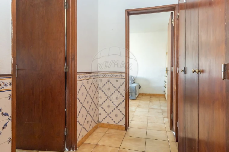 Apartamento T2 para Venda em Corroios Foto 6
