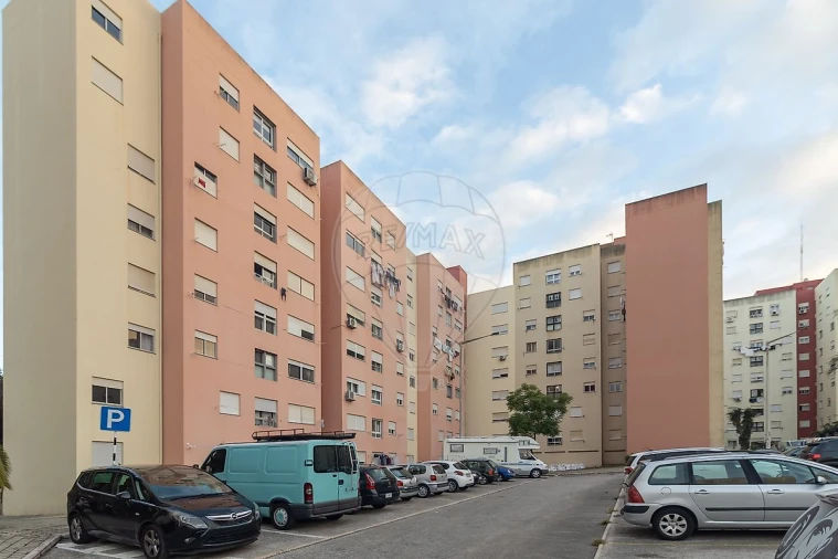 Apartamento T2 para Venda em Corroios Foto 22