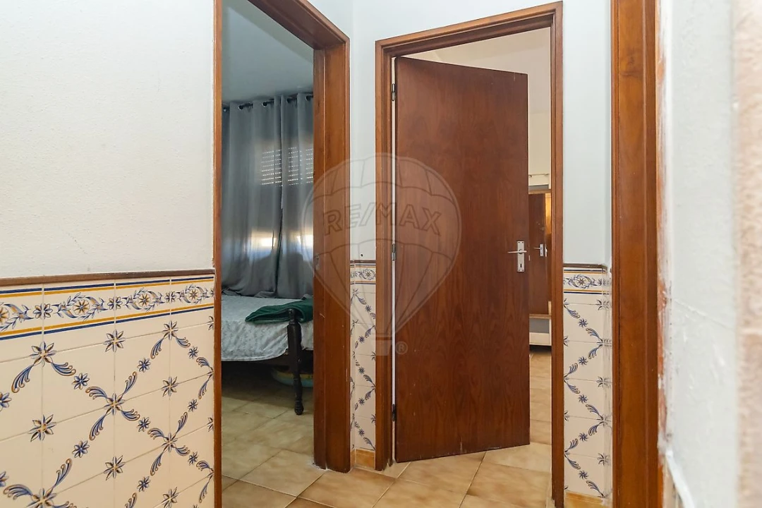 Apartamento T2 para Venda em Corroios Foto 15
