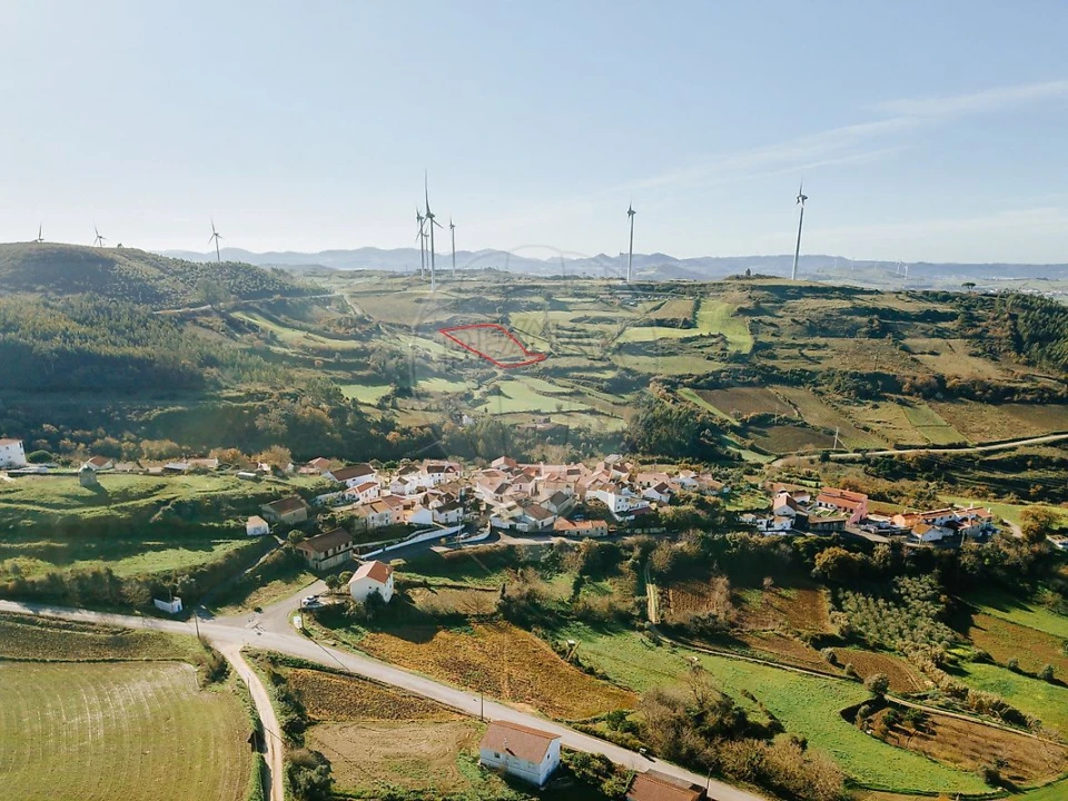 Terreno para Venda em Santo Quintino Foto 2