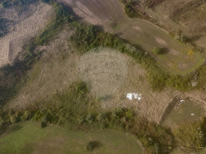 Terreno para Venda em Santo Quintino Foto 3