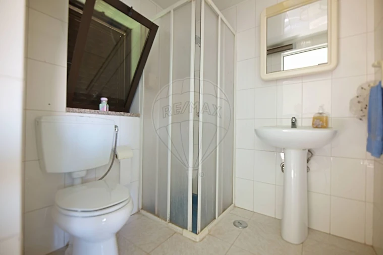 Moradia T4 para Venda em Sarilhos Grandes Foto 45