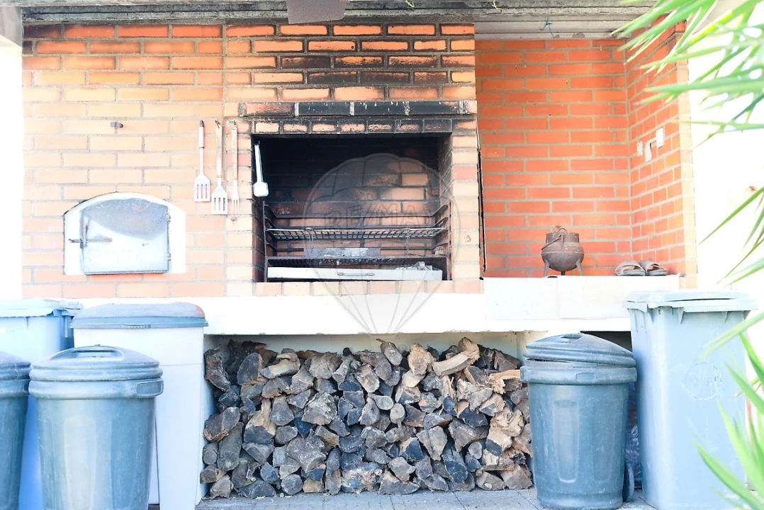 Moradia T4 para Venda em Sarilhos Grandes Foto 39