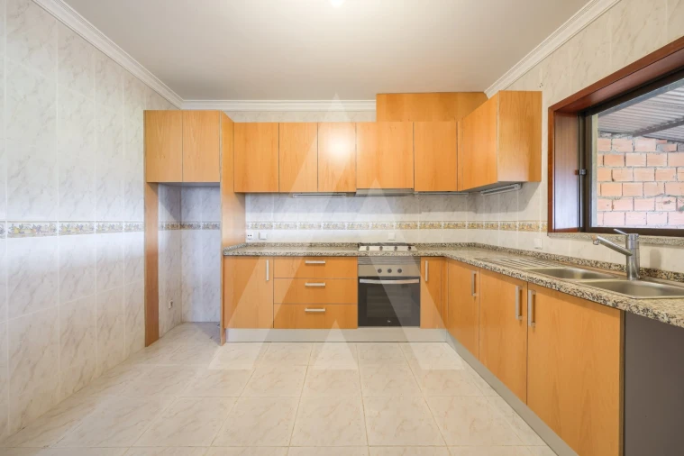 Moradia T3 para Venda em Requeixo, Nossa Senhora de Fátima e Nariz Foto 8