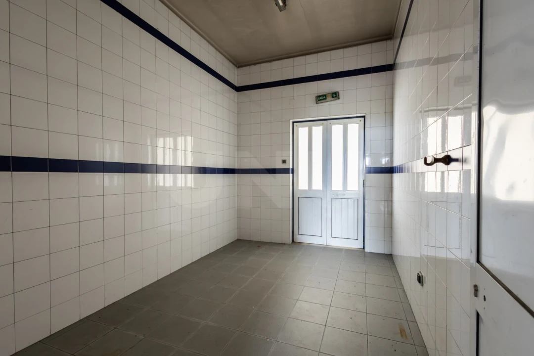 Armazém para Arrendamento em Alcobaça e Vestiaria Foto 10