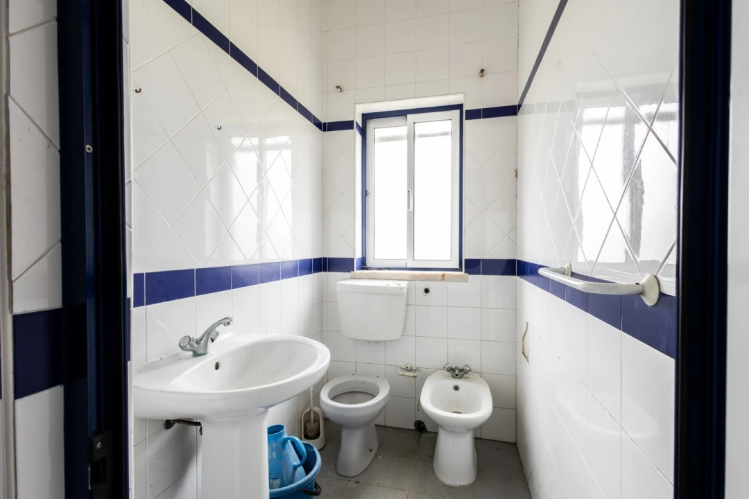 Armazém para Arrendamento em Alcobaça e Vestiaria Foto 12