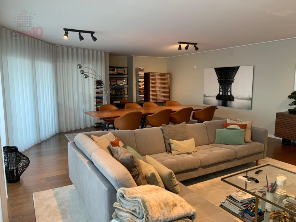 Apartamento T4 para Venda em Parque das Nações Foto 1