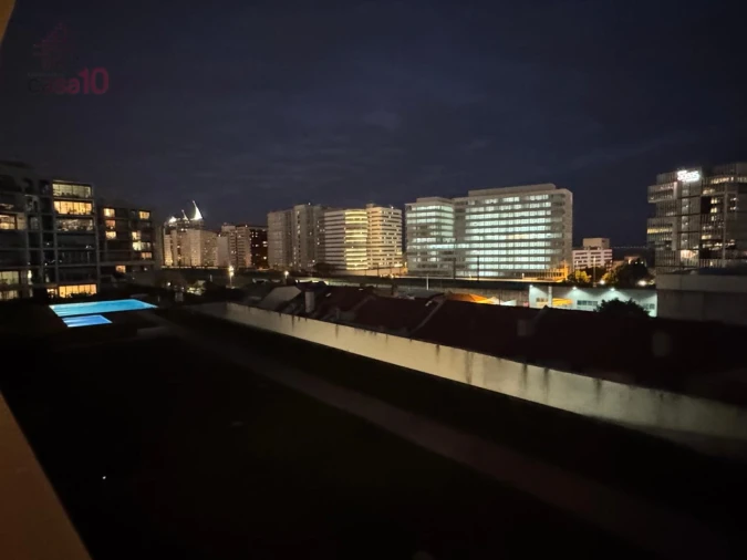 Apartamento T4 para Venda em Parque das Nações Foto 11