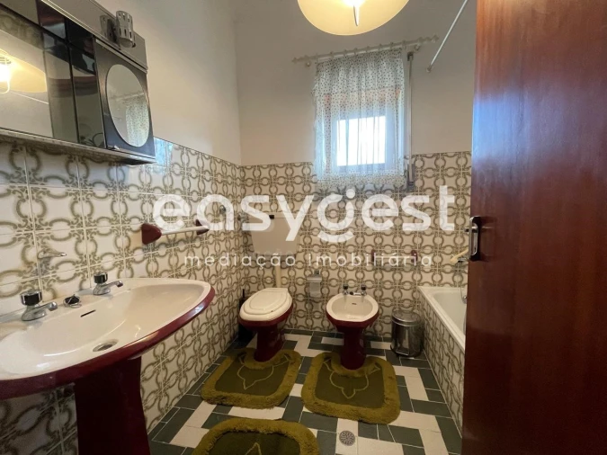 Moradia T3 para Venda em Almalagues Foto 8