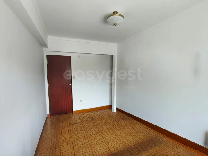 Apartamento T1 para Venda em Amora Foto 5