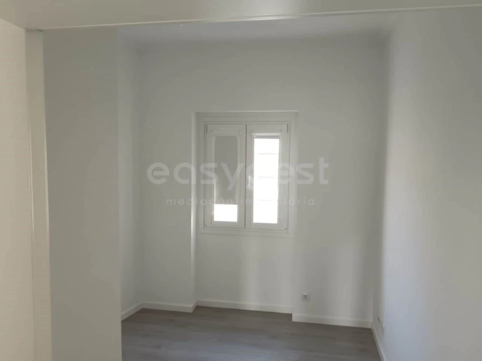 Moradia T4 para Venda em Valado dos Frades Foto 19