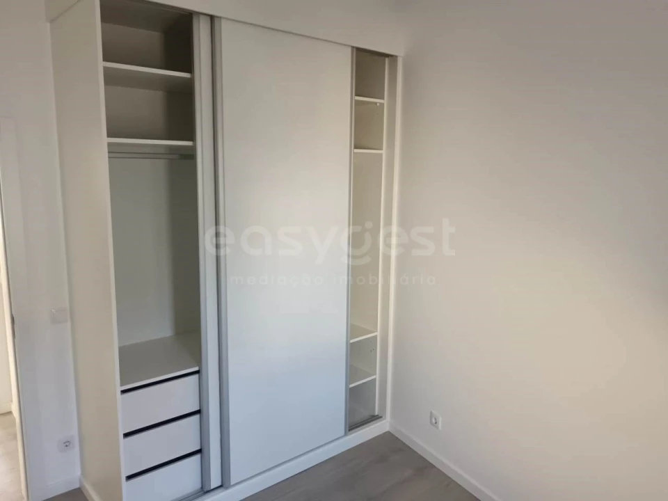 Moradia T4 para Venda em Valado dos Frades Foto 22