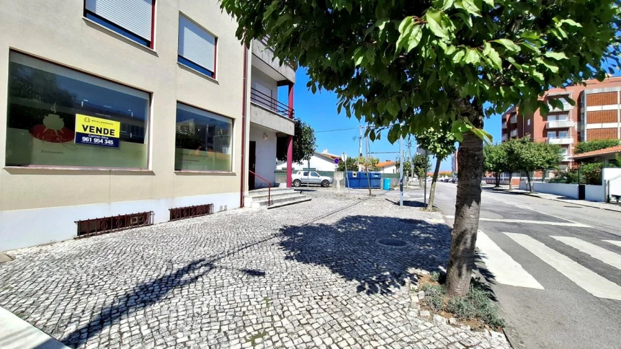 Loja para Venda em Albergaria-A-Velha e Valmaior Foto 1