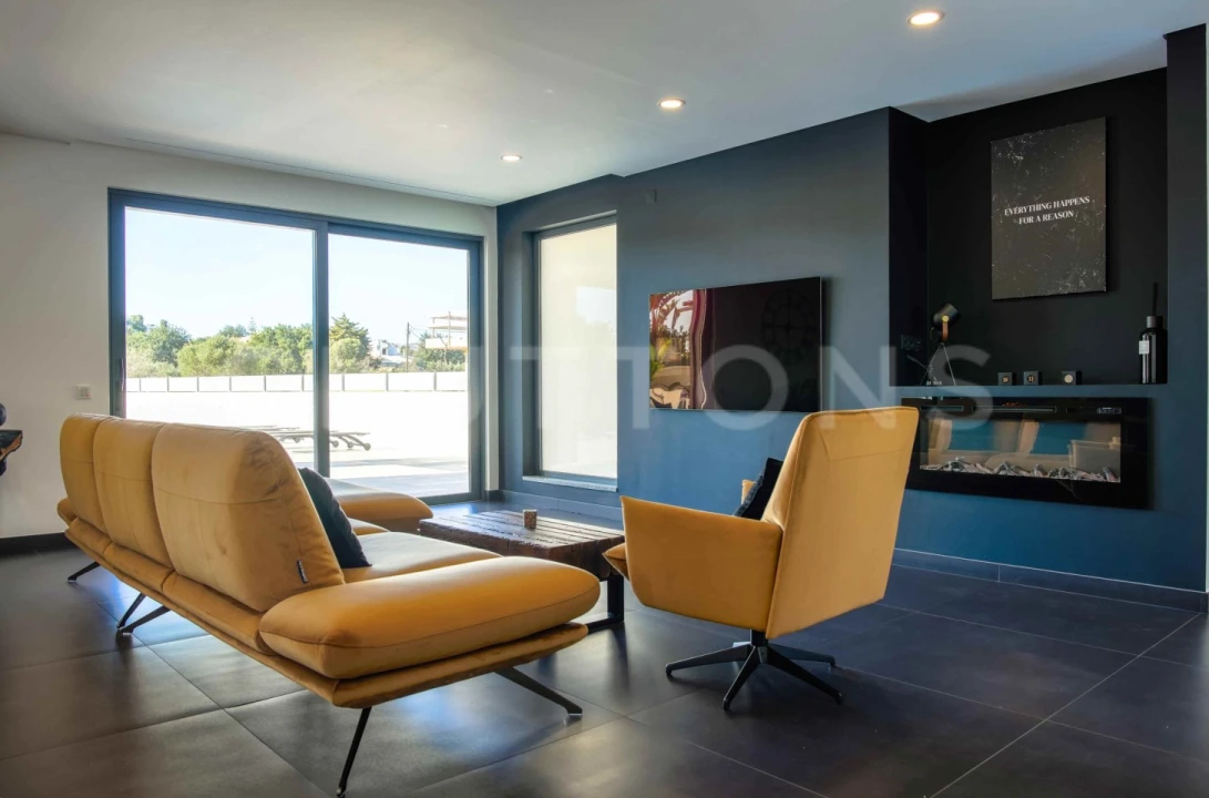 Moradia T4 para Venda em Guia Foto 12