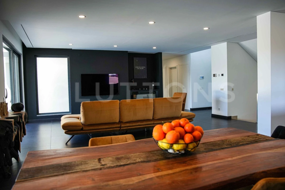 Moradia T4 para Venda em Guia Foto 24