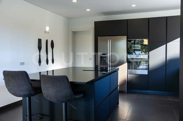 Moradia T4 para Venda em Guia Foto 23