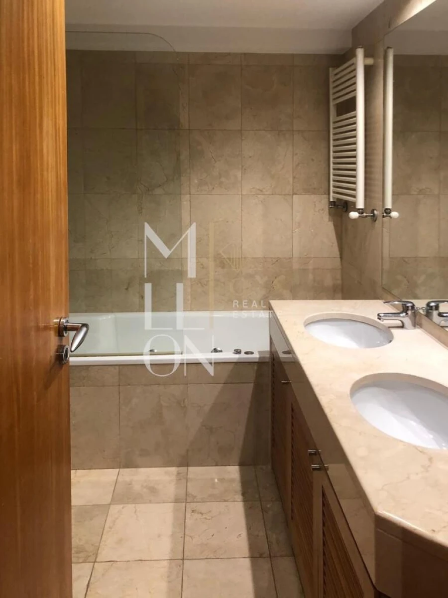 Apartamento T1 para Venda em Aldoar, Foz do Douro e Nevogilde Foto 5