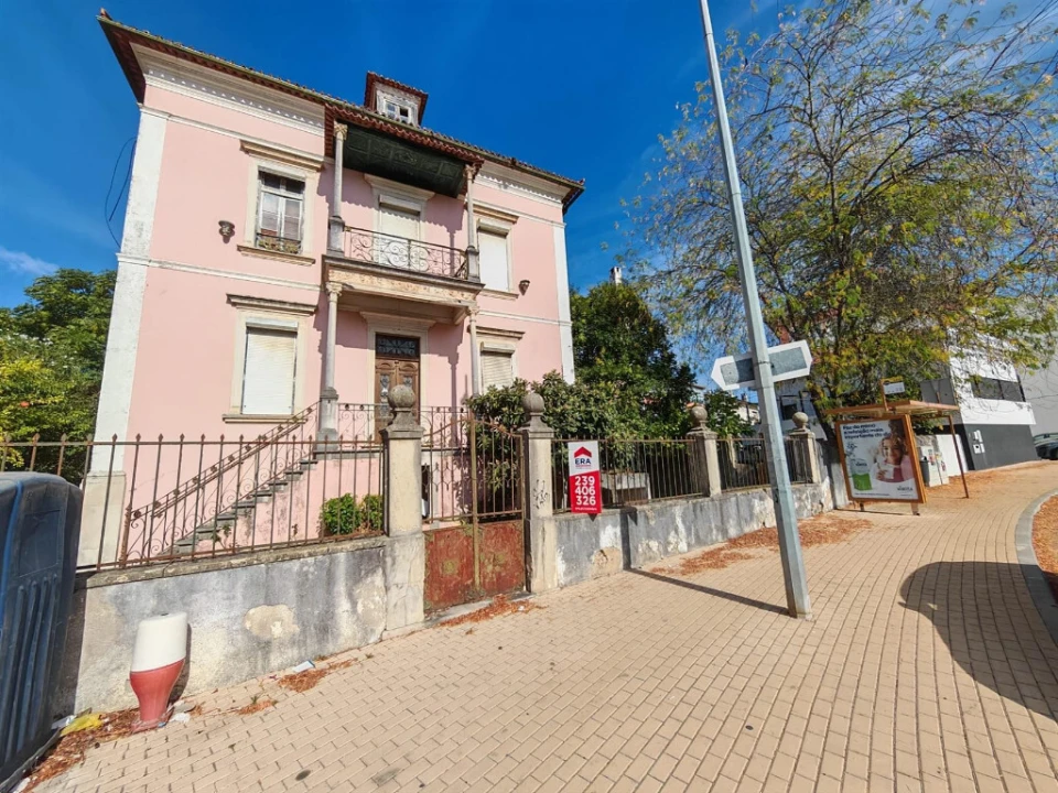 Moradia T5 para Venda em Sé Nova, Santa Cruz, Almedina e São Bartolomeu Foto 17