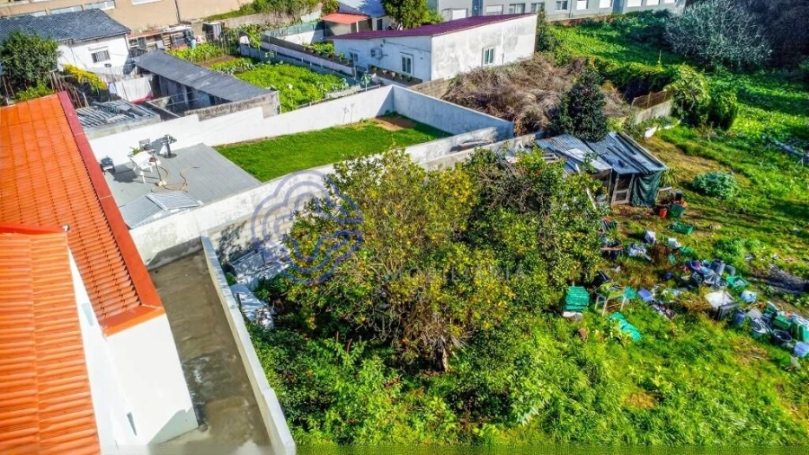 Moradia T3 para Venda em Oliveira do Douro Foto 19