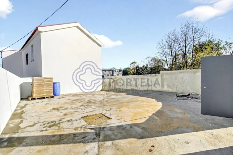 Moradia T3 para Venda em Oliveira do Douro Foto 15