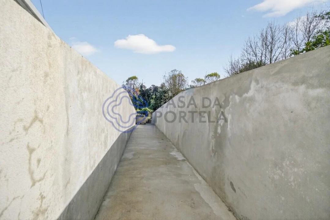 Moradia T3 para Venda em Oliveira do Douro Foto 18