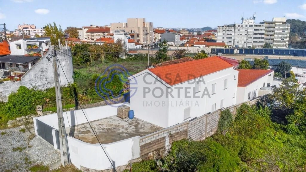 Moradia T3 para Venda em Oliveira do Douro Foto 14