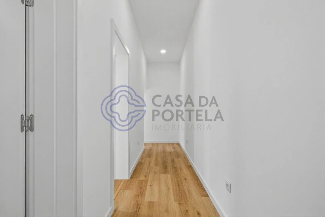 Moradia T3 para Venda em Oliveira do Douro Foto 8