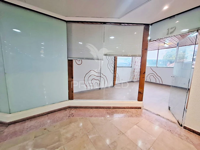 Loja para Arrendamento em Albufeira e Olhos de Água