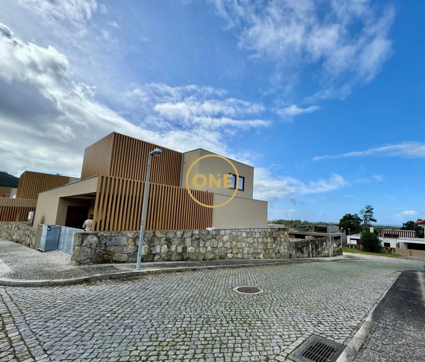 Moradia T3 para Venda em Moledo e Cristelo Foto 2