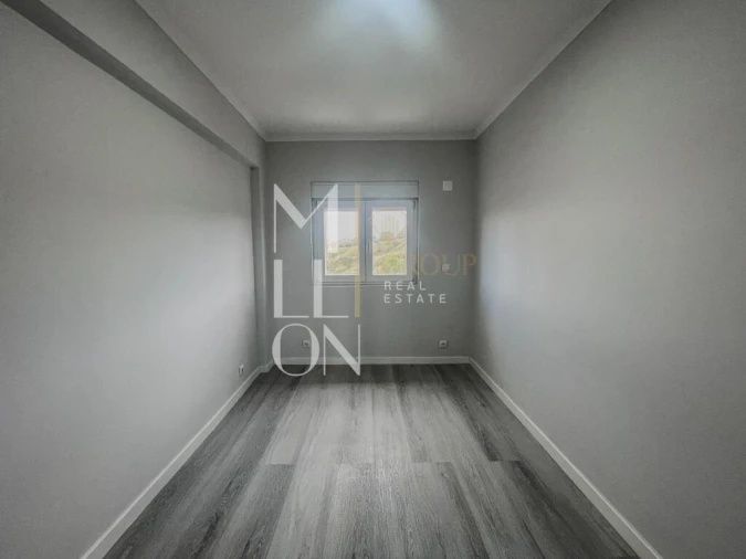 Apartamento T2 para Venda em Pontinha e Famões Foto 22