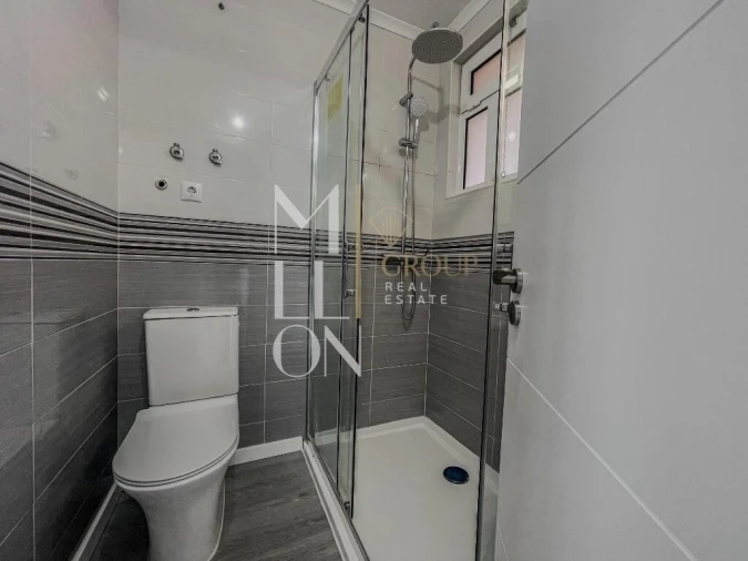 Apartamento T2 para Venda em Pontinha e Famões Foto 10