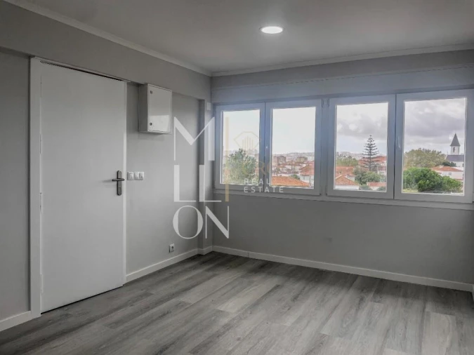 Apartamento T2 para Venda em Pontinha e Famões Foto 18