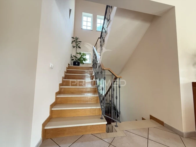 Moradia T4 para Venda em Portimão Foto 8