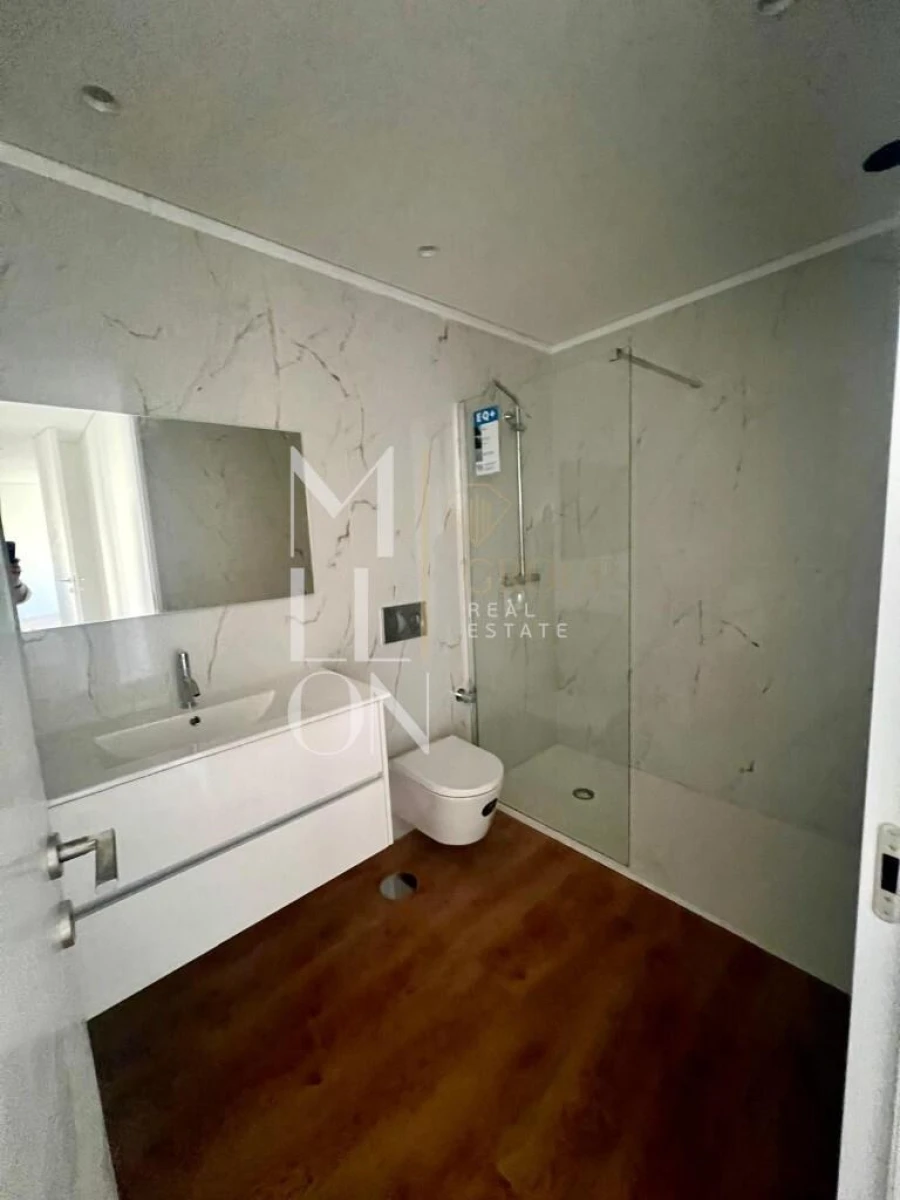 Apartamento T2 para Venda em Cedofeita, Santo Ildefonso, Sé, Miragaia, São Nicolau e Vitória Foto 7