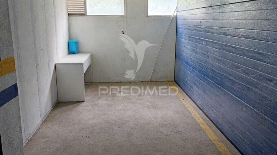 Garagem para Arrendamento em Azeitão (São Lourenço e São Simão)