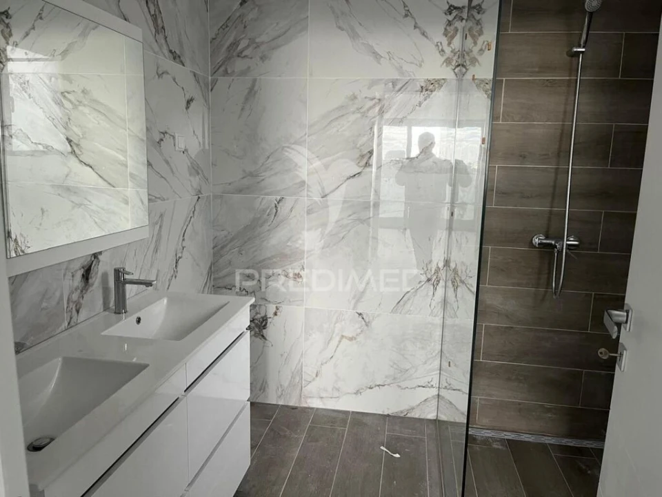 Moradia T3 para Venda em Santo Antonio Foto 7