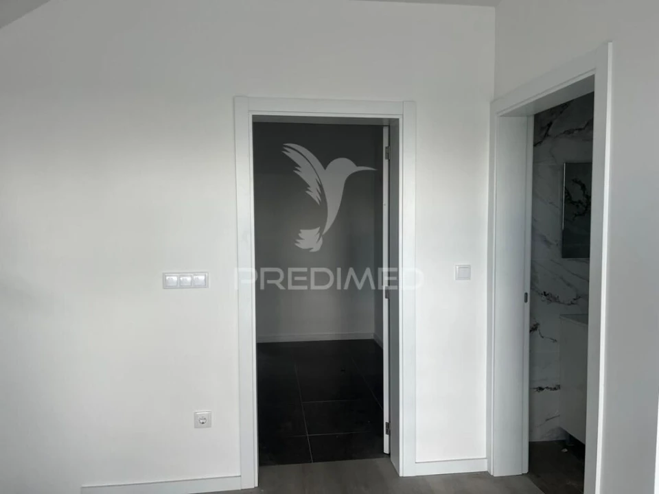 Moradia T3 para Venda em Santo Antonio Foto 15