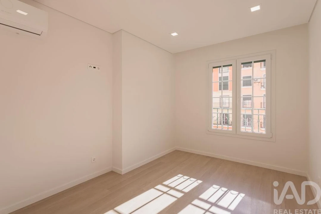 Apartamento T2 para Venda em Alfragide Foto 17