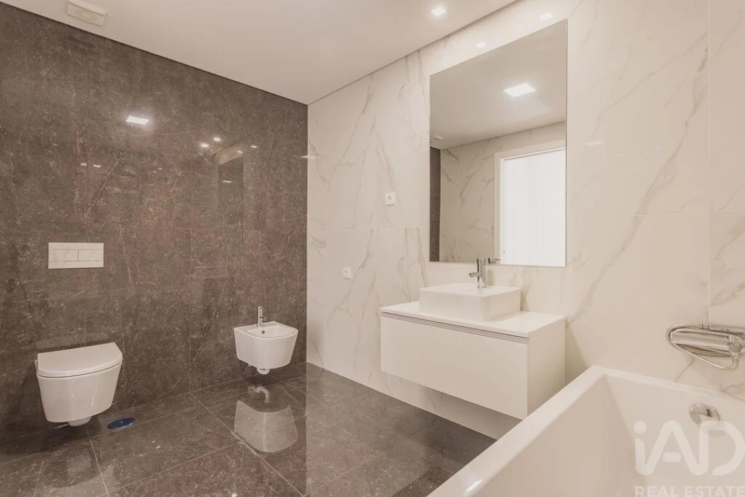 Apartamento T2 para Venda em Alfragide Foto 8