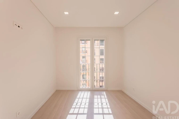 Apartamento T2 para Venda em Alfragide Foto 13