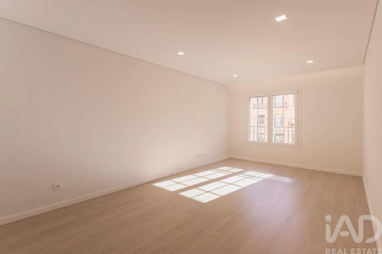 Apartamento T2 para Venda em Alfragide Foto 16